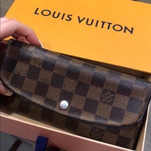 EMILIE WALLET - Rouge - LV 100% Authentic